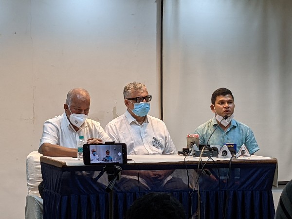 Goa MLA Prasad Shashikant Gaonkar (extreme right) (Photo/Twitter)