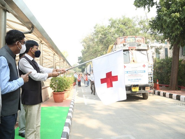 Union Health Minister Mansukh Mandaviya flagged off the Red Cross trucks. (Pic Credit: Mansukh Mandaviya Twitter handle)