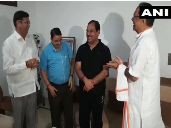 BJP MLA Kau, opposition leader Pritam, congress leader Brahmachari meet at Harak Singh's residence in Dehradun on Tuesday. 