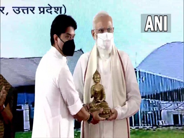 Union Minister of Civil Aviation Jyotiraditya Scindia with PM Modi (Photo/ANI)