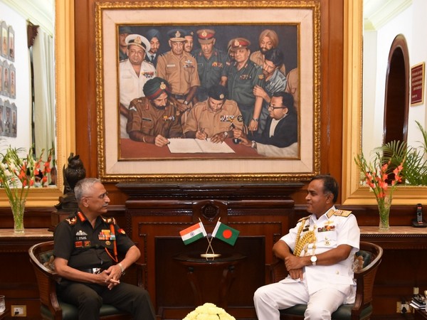 Chief of Naval Staff, Bangladesh Navy, Admiral M Shaheen Iqbal called on General MM Naravane (Photo:Twitter/Indian Army)
