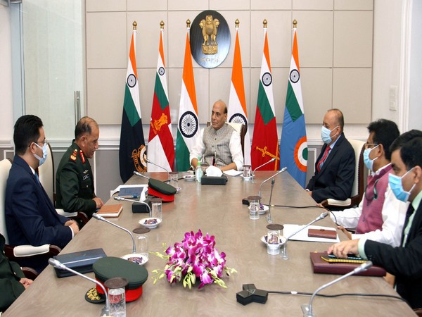 Defence Minister meets Nepal's Chief of the Army Staff 