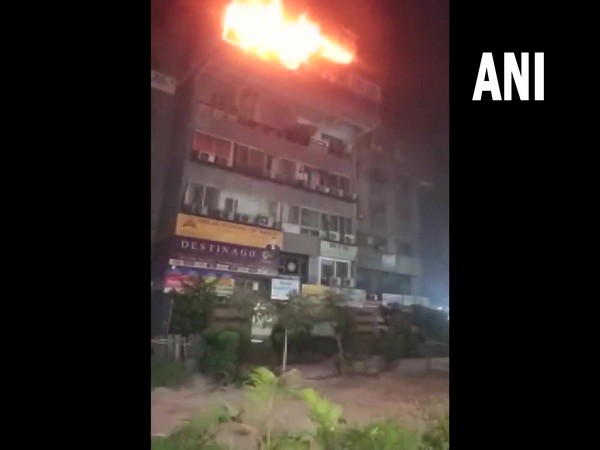 Fire at sixth floor of Rishabh Tower (Photo/ANI)