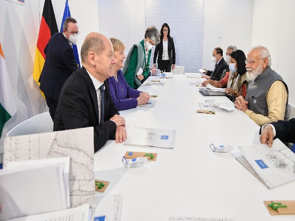 PM Modi meets German Chancellor Angela Merkel on the sidelines of G20 Summit on Sunday [Image: Twitter @PMOIndia]