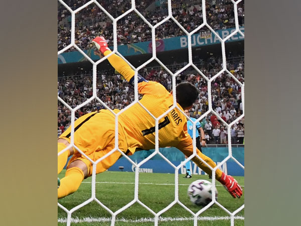 France goalkeeper Hugo Lloris in action against Switzerland. (Photo/ Tottenham Hotspur Twitter)