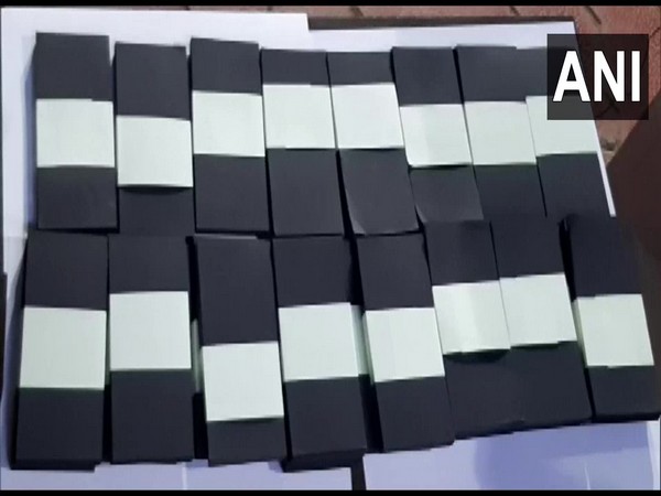 4 held for duping in black dollar scam (Photo/ANI)