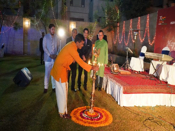 Diwali cultural evening was celebrated at the Indian High Commission in Islamabad (Photo: Twitter/IndiainPakistan)