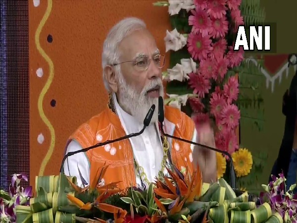 Prime Minister Narendra Modi addressing Janjatiya Gaurav Diwas Mahasammelan in Bhopal on Monday. (Photo/ANI)