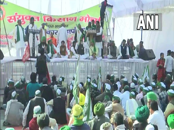 Farmers gather for SKM's 'Kisan Mahapanchayat' in Lucknow (Photo/ANI) 
