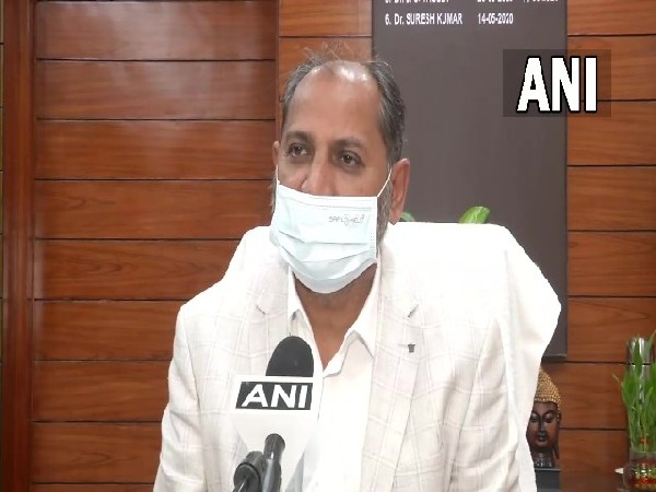 Dr Suresh Kumar, Medical Director of LNJP Hospital (Photo/ANI)