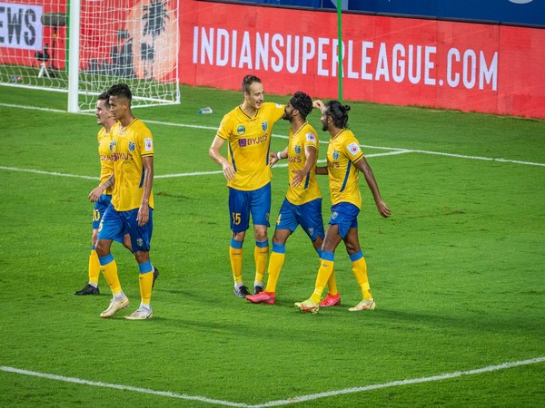 Kerala Blasters players in action against Odisha FC (Photo: Twitter/ISL)