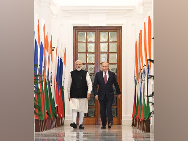 Russian President Vladimir Putin and Prime Minister Narendra Modi 