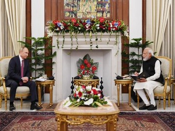 Russian President Vladimir Putin and Prime Minister Narendra Modi 