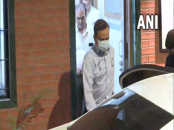 Param Bir Singh leaving from Mumbai Crime Branch (Photo/ANI)