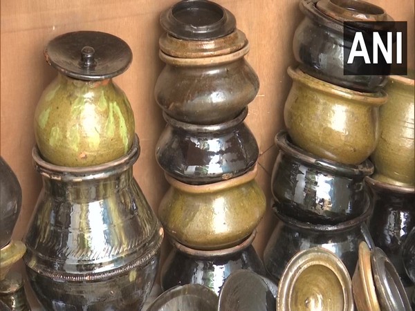 Glazed pottery, an old artform of Jammu and Kashmir. (Photo/ANI)