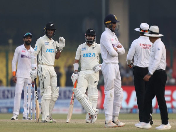Team India and New Zealand during the first Test in Kanpur (Photo/BlackCaps-Twitter)