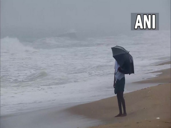 Heavy rains lashes coasts of Odisha (Photo/ANI)