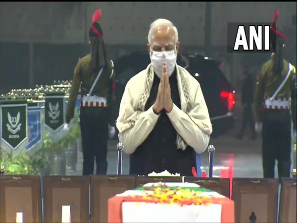 Prime Minister Narendra Modi pays last respects to CDS General Bipin Rawat (Photo/ANi)
