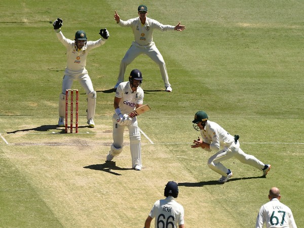 Australia celebrating after Nathan Lyon dismisses Dawid Malan (Photo/VVS Laxman-Twitter)