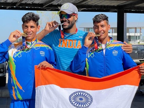 Arjun Lal Jat, Ravi and Parminder Singh (Photo: Twitter/Rowing India)