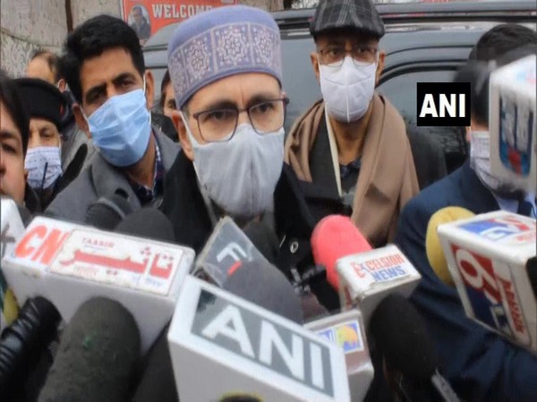 Omar Abdullah talks to reporters in Anantnag (Photo/ANI)