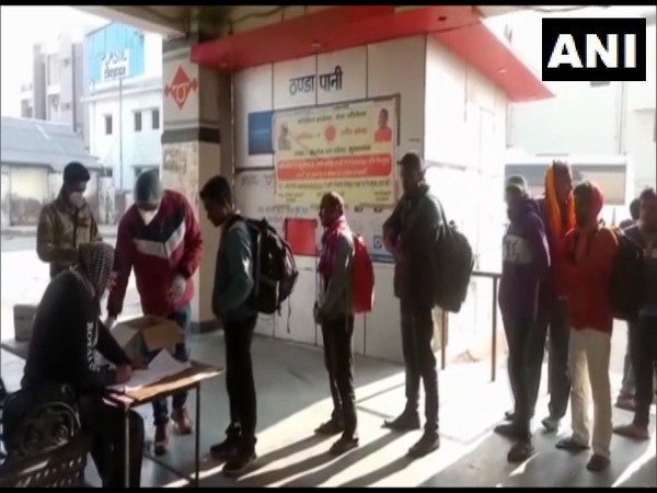 Mega Sampling Drive begins in Moradabad in view of Omicron (Photo/ANI)