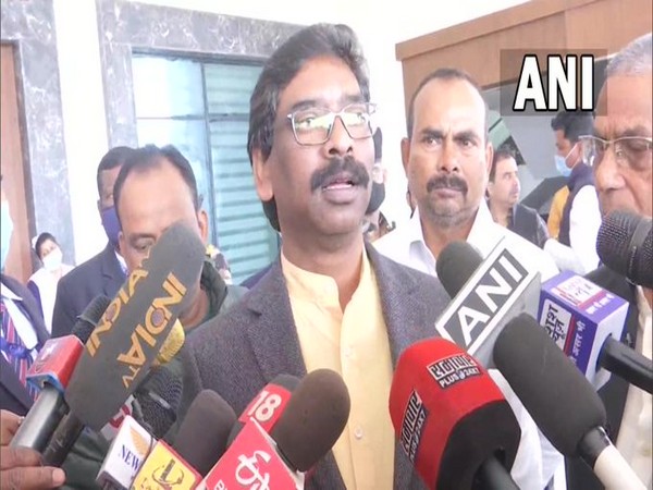 Jharkhand Chief Minister Hemant Soren addressing media on Thursday (Photo/ANI)