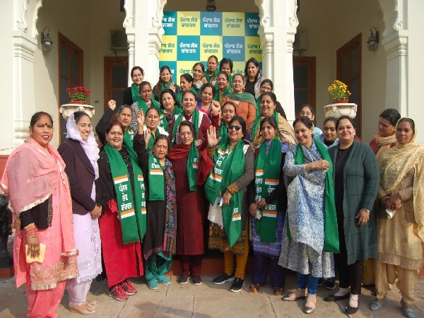 22 corporators join Amarinder's Punjab Lok Congress (Photo: Punjab Lok Congress)