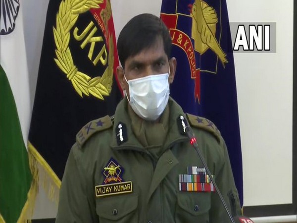  IGP Kashmir Vijay Kumar addressing a press conference on Friday. (Photo/ANI)
