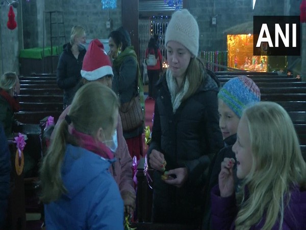 As Christmas bell rings, foreign tourists rejoice occasion (Photo:ANI)