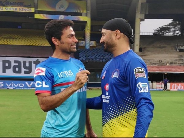 Mohammad Kaif with Harbhajan Singh (Photo/ Mohammad Kaif Twitter)