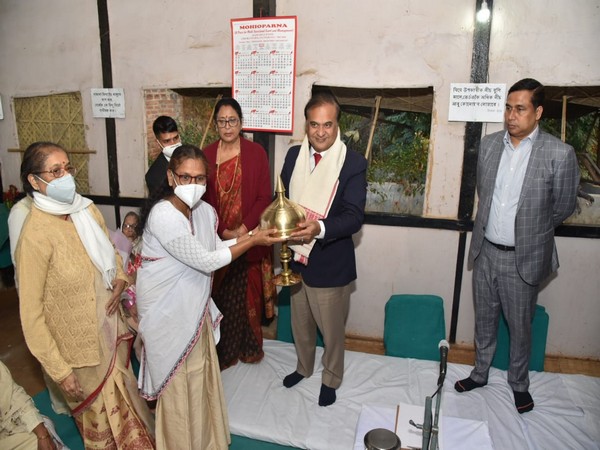 A visual from Assam CM's visit to the ashram. (Photo/@himantabiswa)