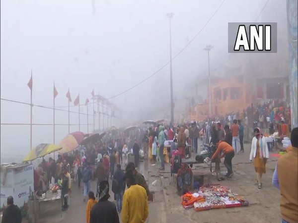 Devotees take holy dip in river Ganga in Varanasi (Photo:ANI)