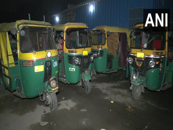 Autos parked amid night curfew in Delhi (Photo/ANI)