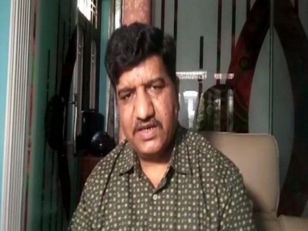 Additional Commissioner of Police, Jaipur, Ashok Gupta talking to reporters on Saturday. [Photo/ANI]