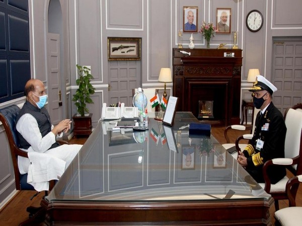 Defence Minister Rajnath Singh with Coast Guard DG V S Pathania 