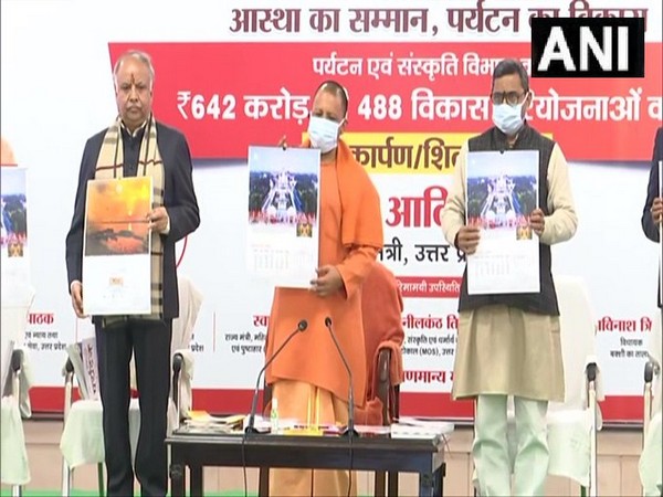 UP CM inaugurates and lays the foundation stone of 488 development projects in Lucknow