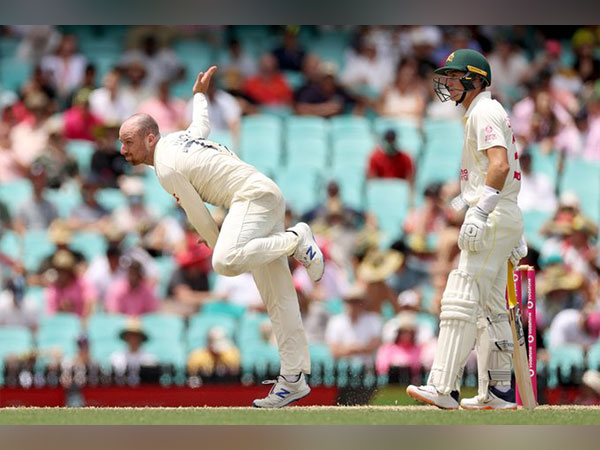 Jack Leach and Marnus Labuschagne in action (Photo/ ICC Twitter)