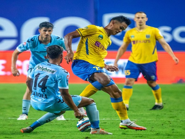 Kerala player in action against Hyderabad (Photo: Twitter/ Kerala Blasters FC)