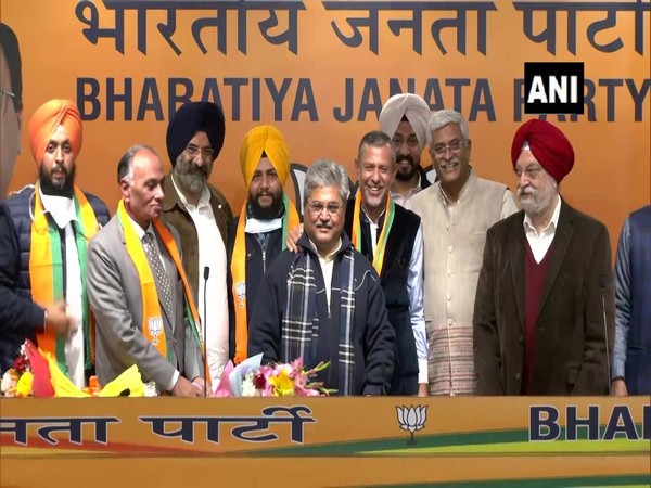 Several leaders from Punjab joined the BJP in the presence of Union Ministers Hardeep Singh Puri and Gajendra Singh Shekhawat in Delhi on Tuesday. [Photo/ANI]