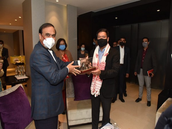 Assam Chief Minister Himanta Biswa Sarma with Arunachal Pradesh Chief Minister Pema Khandu