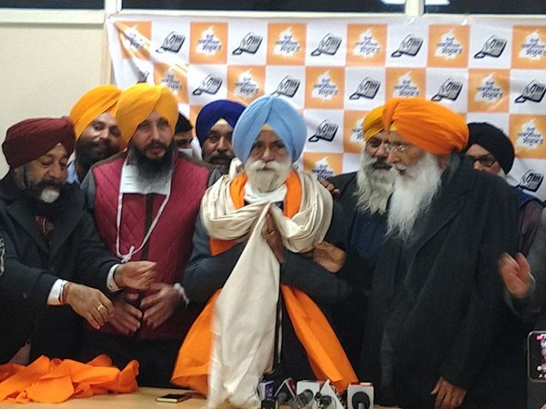 Sarwan Singh Phillaur joining Shiromani Akali Dal (Sanyukt) in Mohali (Photo/ANI)