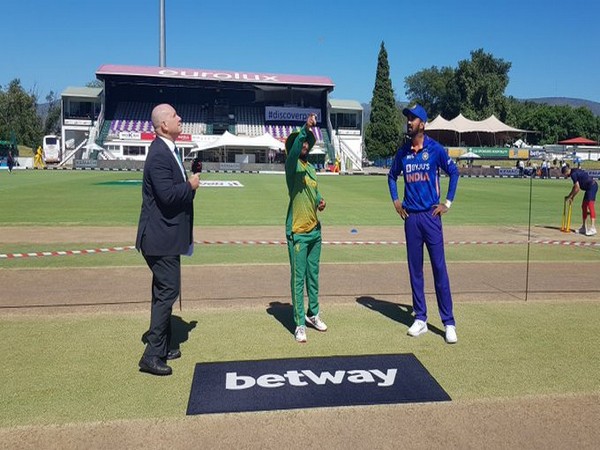 KL Rahul and Temba Bavuma at toss (Photo/ BCCI Twitter)