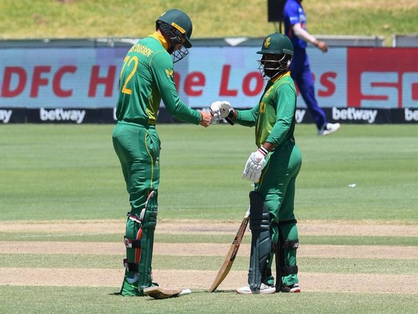 Rassie van der Dussen and Temba Bavuma in action (Photo/ ICC Twitter)