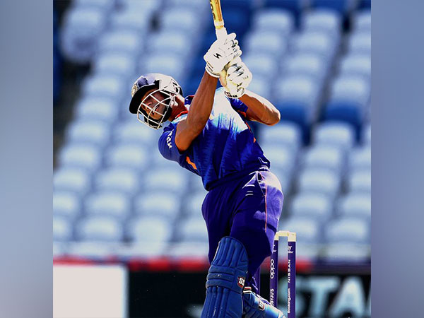 India's Rajvardhan Hangargekar in action (Photo/ Cricket World Cup Twitter)