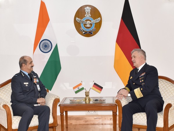 Air Chief Marshal VR Chaudhari with Chief of German Navy, Vice Admiral Kay-Achim Schonbach