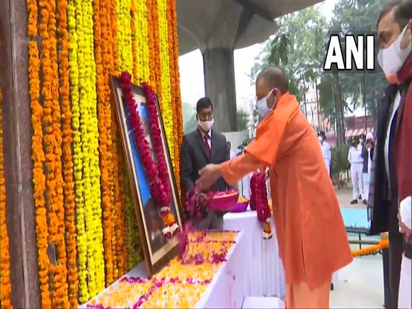 Uttar Pradesh CM Yogi Adityanath paid floral tribute to Netaji Subhash Chandra Bose on his 125th birth anniversary in Lucknow (Photo/ANI)