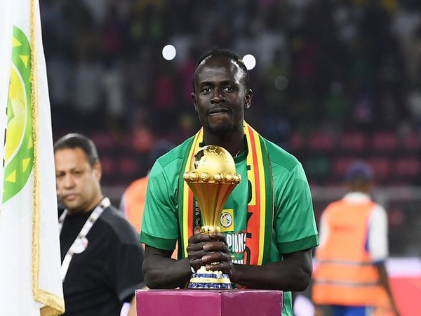 Sadio Mane with AFCON title (Photo/ Liverpool FC Twitter)