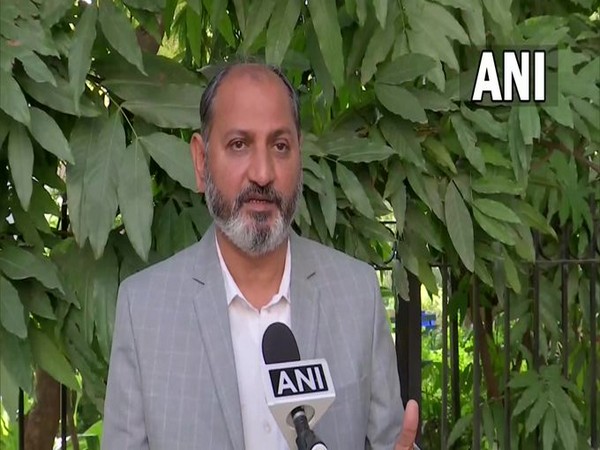 Dr Suresh Kumar, MD of Lok Nayak Jai Prakash Narayan Hospital speaking to ANI on Sunday. (ANI/photo)