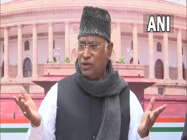 Congress senior leader Mallikarjun Kharge (Photo:ANI)